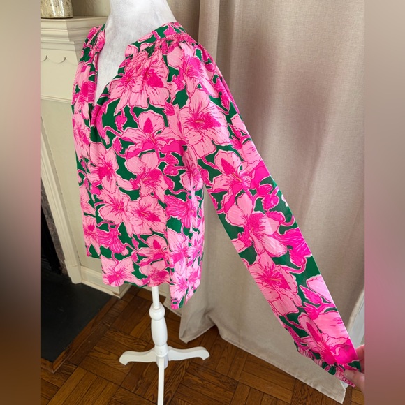 Lilly Pulitzer silk Elsa Pink and Green Floral Blouse - Picture 4 of 10